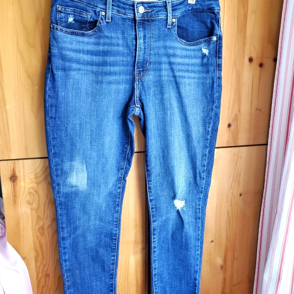 Womens Levis 711 Skinny Ankle Jeans size 31